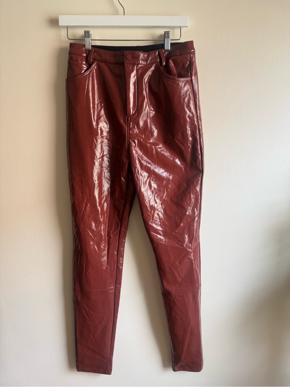 Women’s Skinny Faux Leather Pants in Wine Red